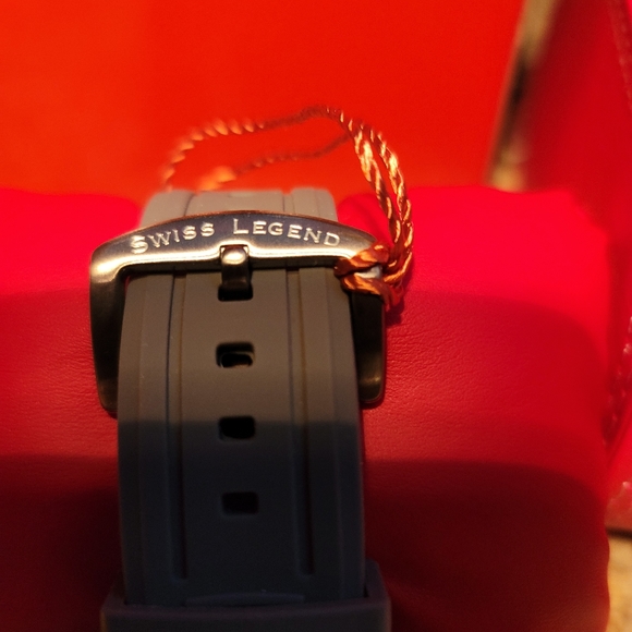 Swiss Legend Neptune Men's Watch NWT. - Picture 3 of 5